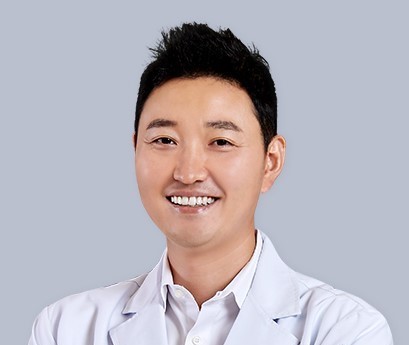 공성배 대표원장 프로필 사진